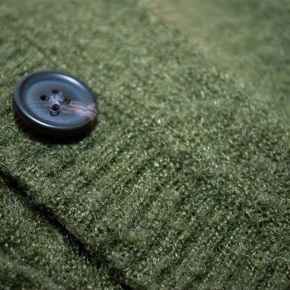 Cozy forest green cardigan - Picture 7 of 7